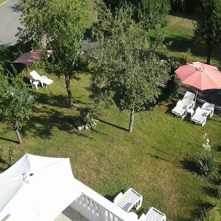 Guest House Surina App Surina'S Green Holiday Rupa ภายนอก รูปภาพ