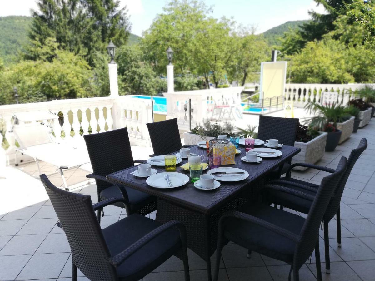 Guest House Surina App Surina'S Green Holiday Rupa ภายนอก รูปภาพ